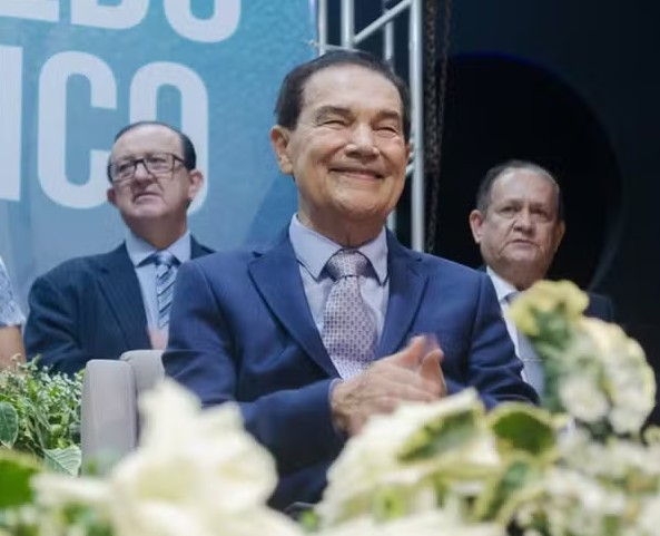 Leia mais sobre o artigo Médium Divaldo Franco morre aos 98 anos, em Salvador