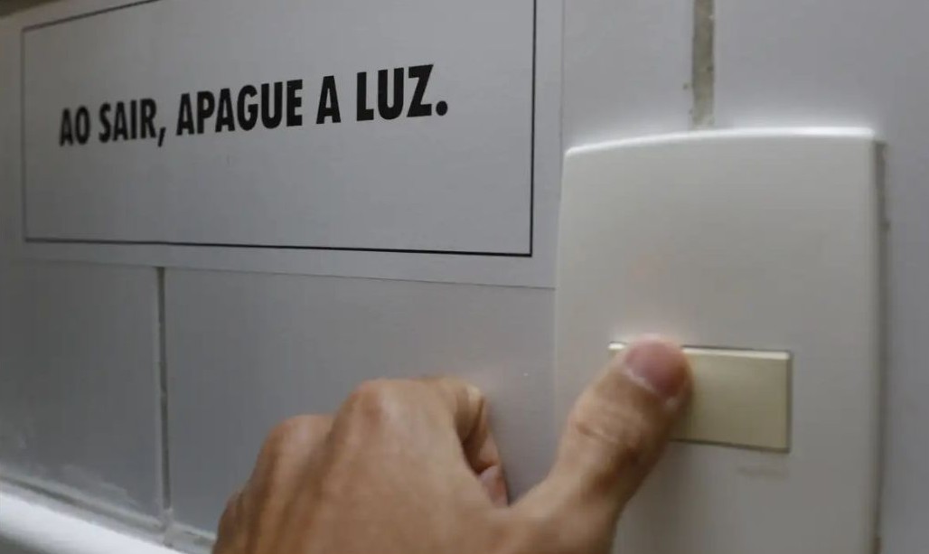 Leia mais sobre o artigo Nova tarifa social de energia elétrica passa a valer neste sábado