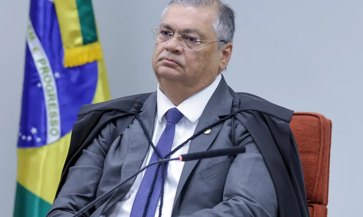 Leia mais sobre o artigo Associações de juízes defendem no STF manutenção de penduricalhos