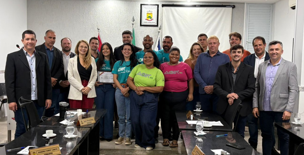 Leia mais sobre o artigo Câmara homenageia Maria Fernanda Fernandes pelos relevantes trabalhos voluntários prestados à sociedade brasileira